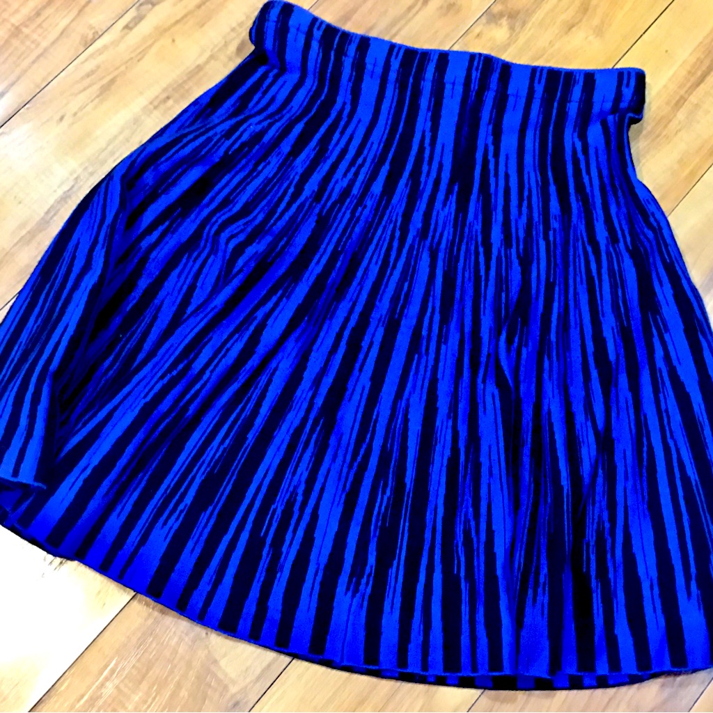 Carmen Marc Valvo Sweater Skirt Career Above Knee Blue Black Small